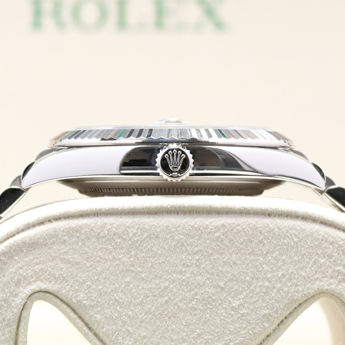Rolex Datejust 2025 Complete 41mm Oystersteel Mint Green Dial 18k White Gold Fluted Bezel Jubilee Bracelet 126334