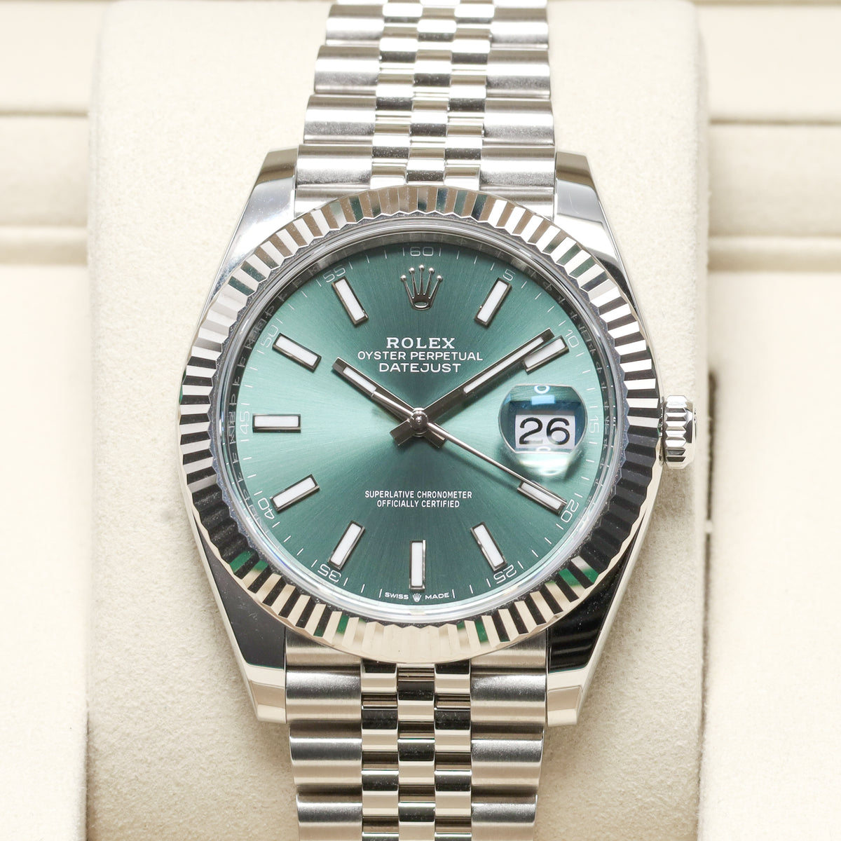 Rolex Datejust 2025 Complete 41mm Oystersteel Mint Green Dial 18k White Gold Fluted Bezel Jubilee Bracelet 126334