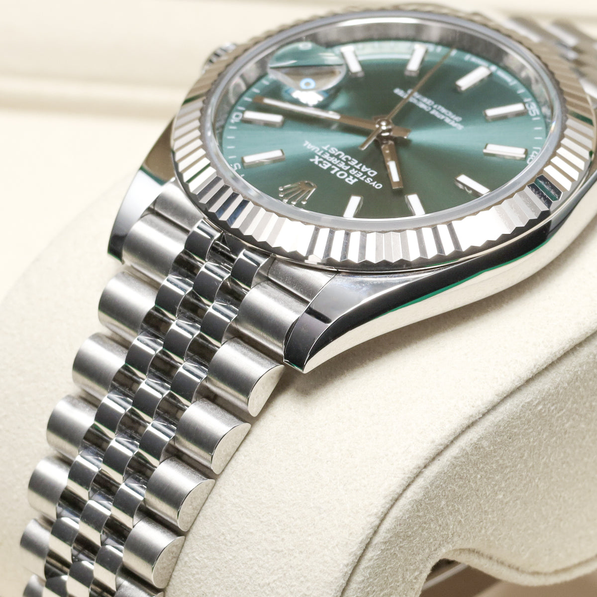 Rolex Datejust 2025 Complete 41mm Oystersteel Mint Green Dial 18k White Gold Fluted Bezel Jubilee Bracelet 126334