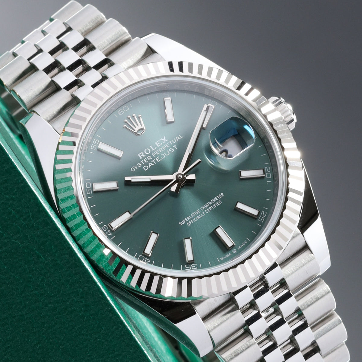 Rolex Datejust 2026 New Unworn 41mm Steel Green Dial Fluted bezel 18K White Gold Jubilee 126334