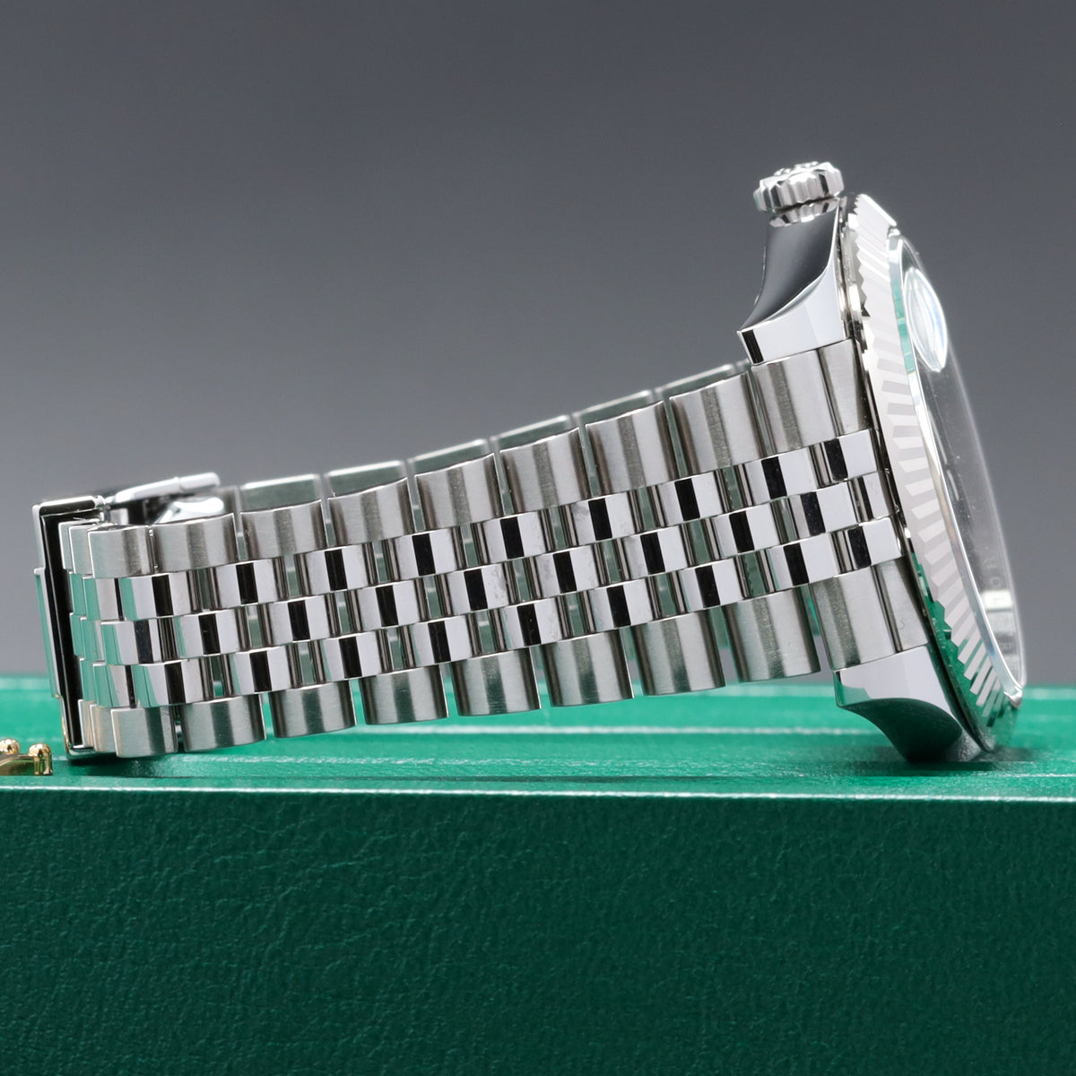 Rolex Datejust 2026 New Unworn 41mm Steel Green Dial Fluted bezel 18K White Gold Jubilee 126334