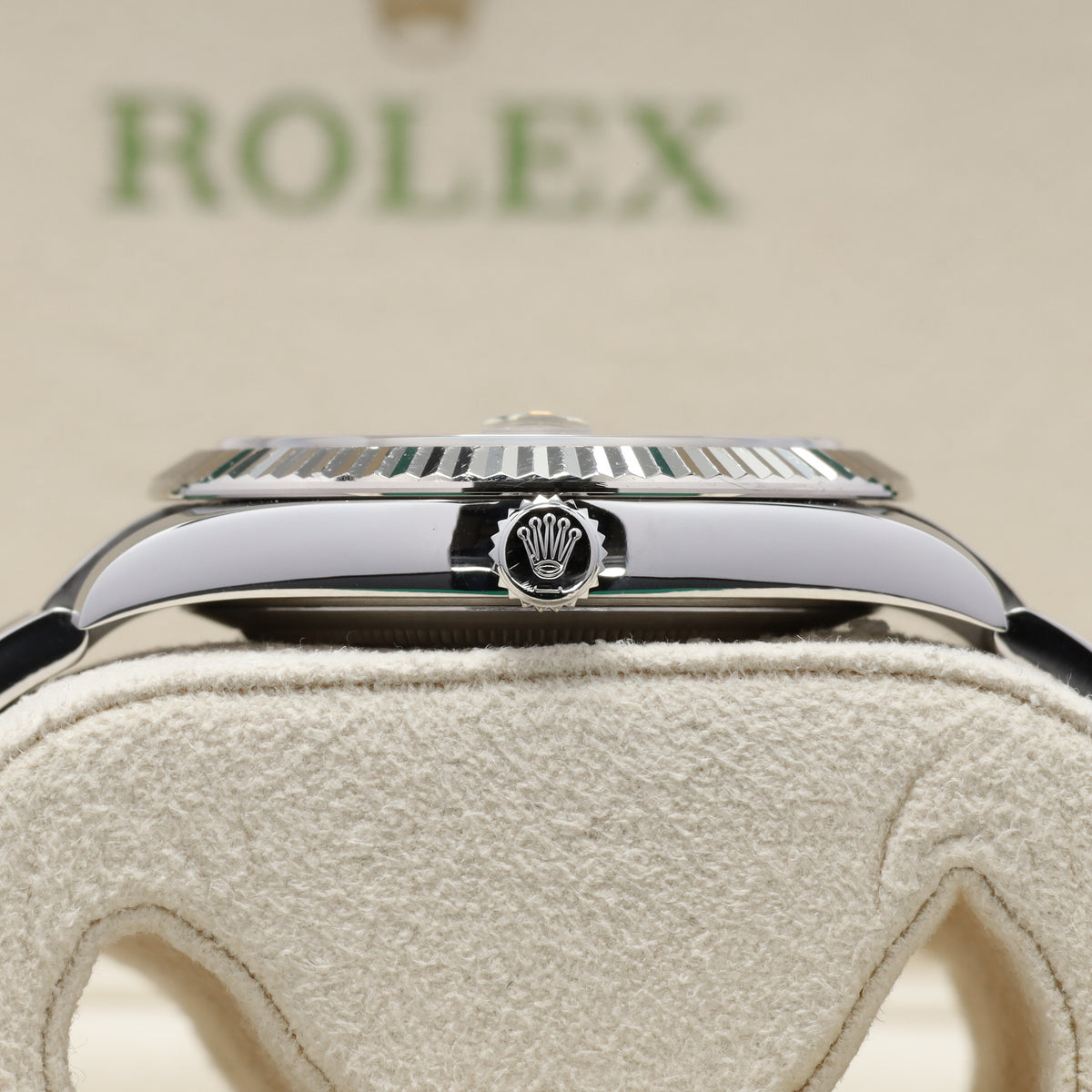 Rolex Datejust 41mm Oystersteel Black Diamond Hour Markers 18k White Gold Fluted Bezel Oyster Bracelet 126334
