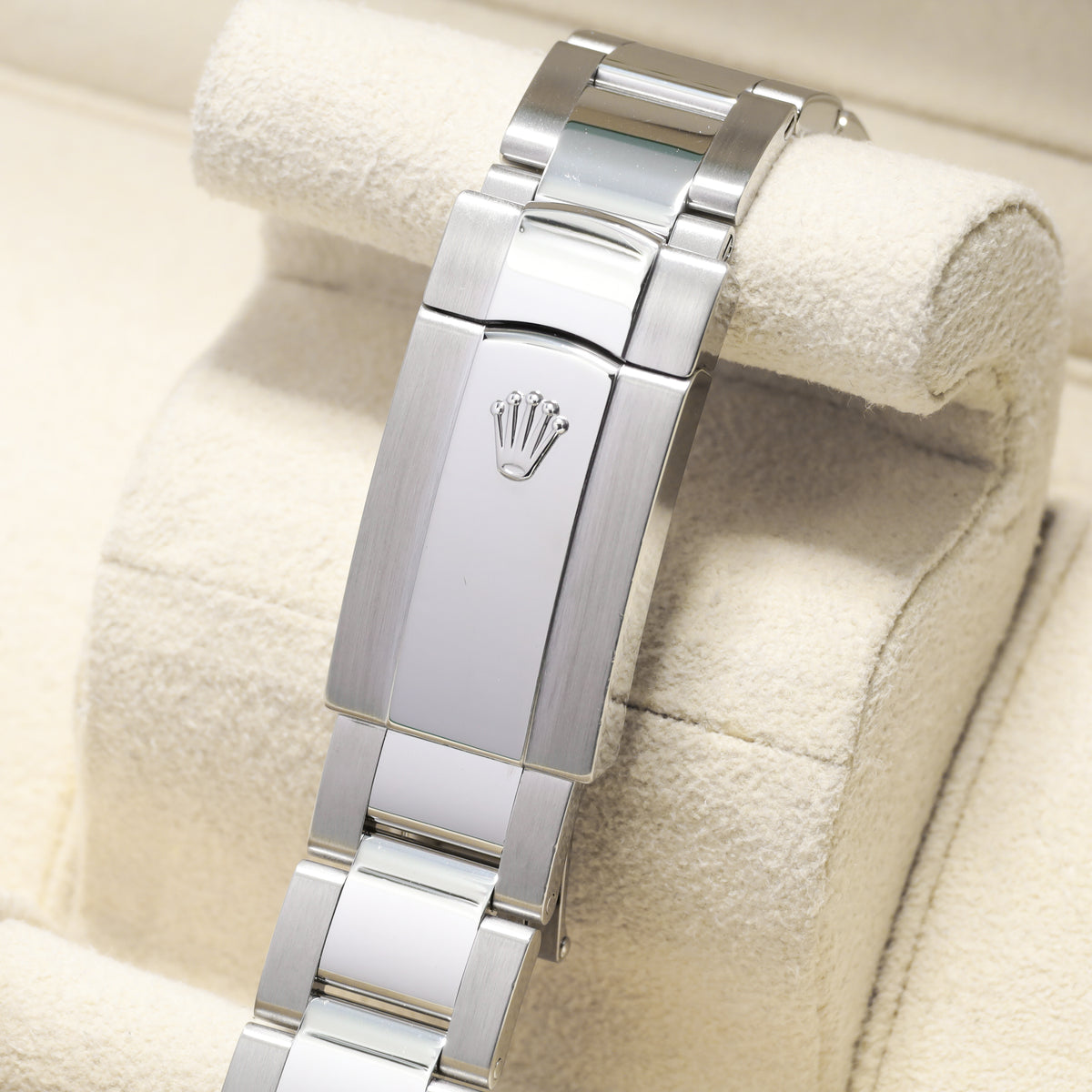 Rolex Datejust 41mm Oystersteel Black Diamond Hour Markers 18k White Gold Fluted Bezel Oyster Bracelet 126334