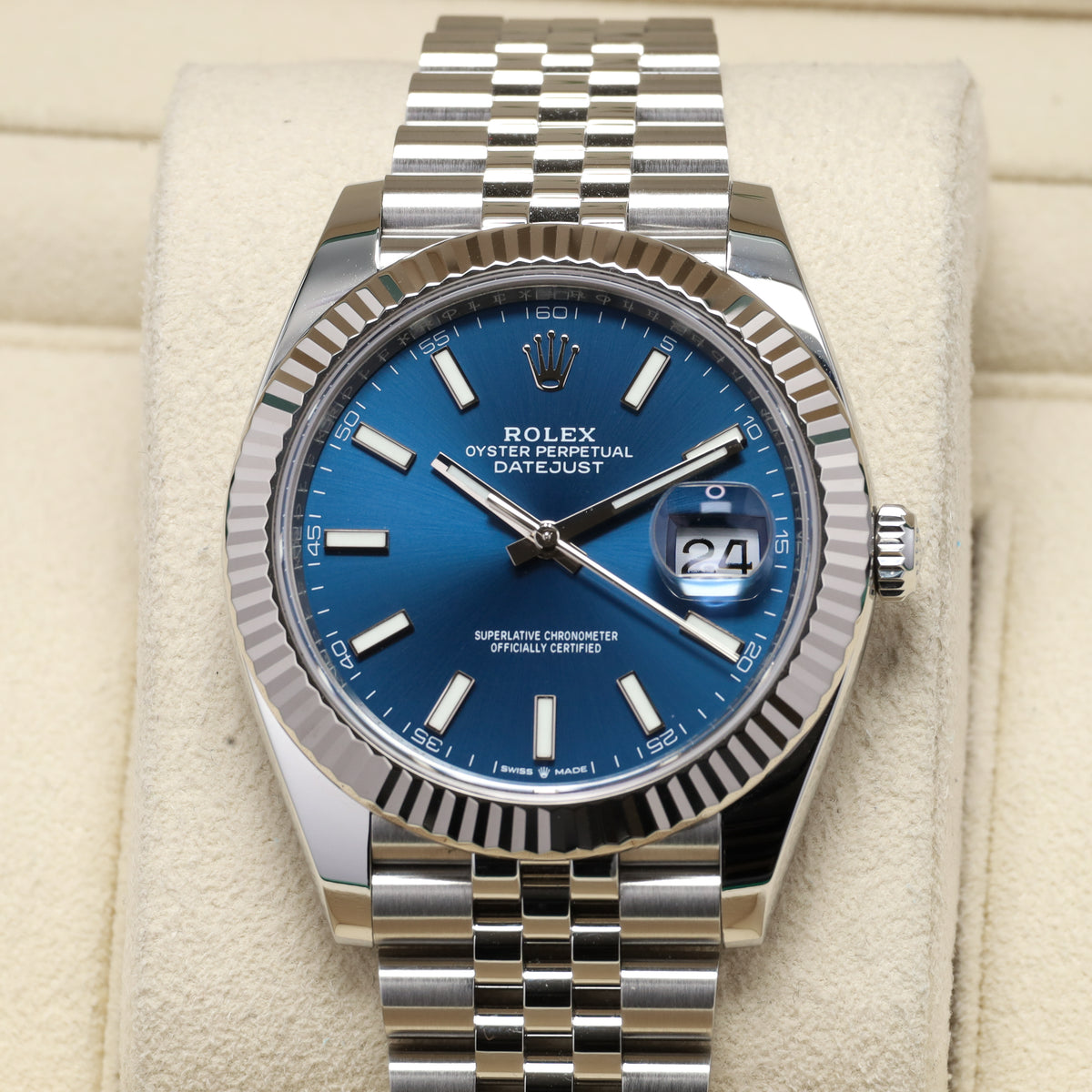 Rolex Datejust 2024 Complete 41mm Oystersteel Blue Dial Fluted Bezel Jubilee Bracelet 126334