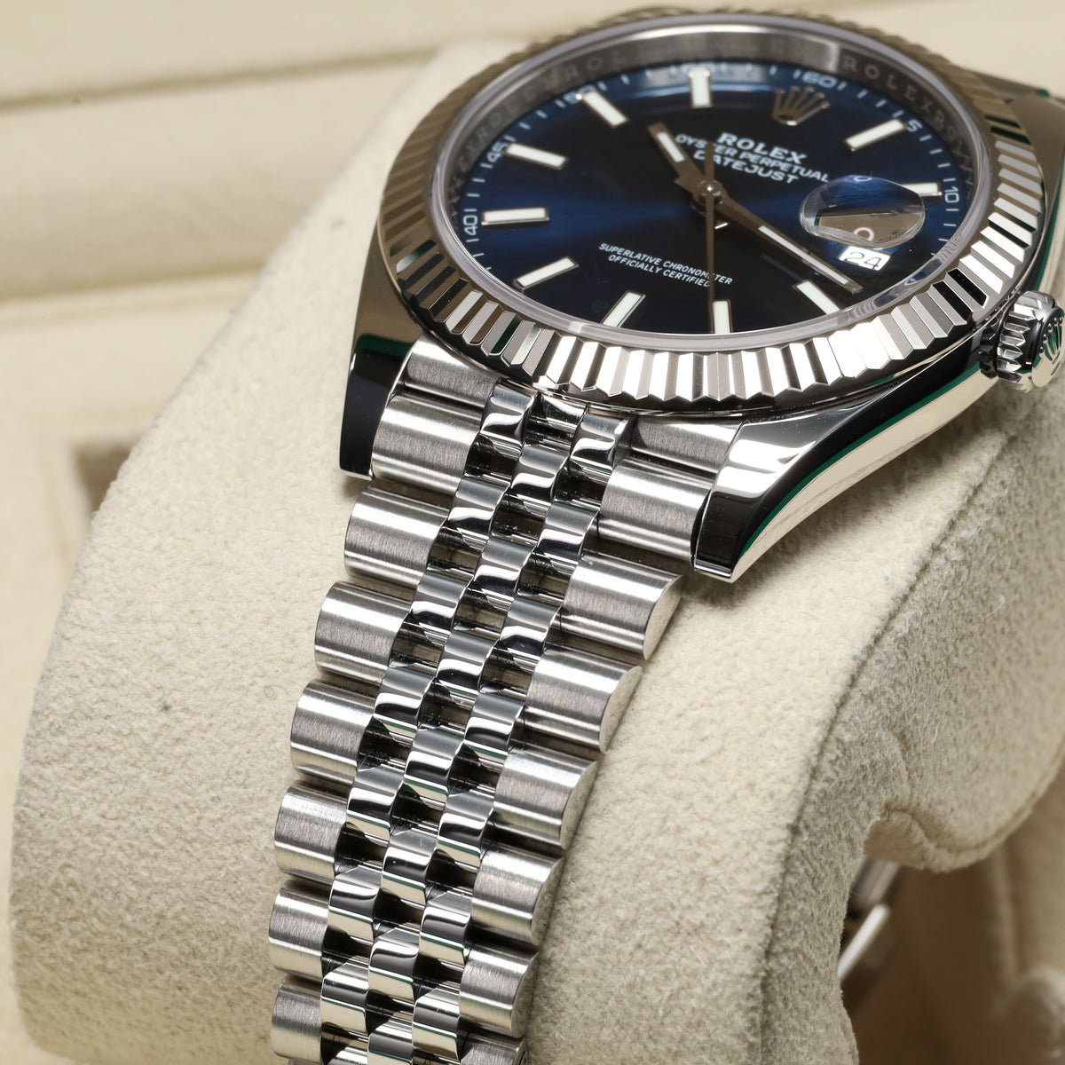 Rolex Datejust 2024 Complete 41mm Oystersteel Blue Dial Fluted Bezel Jubilee Bracelet 126334