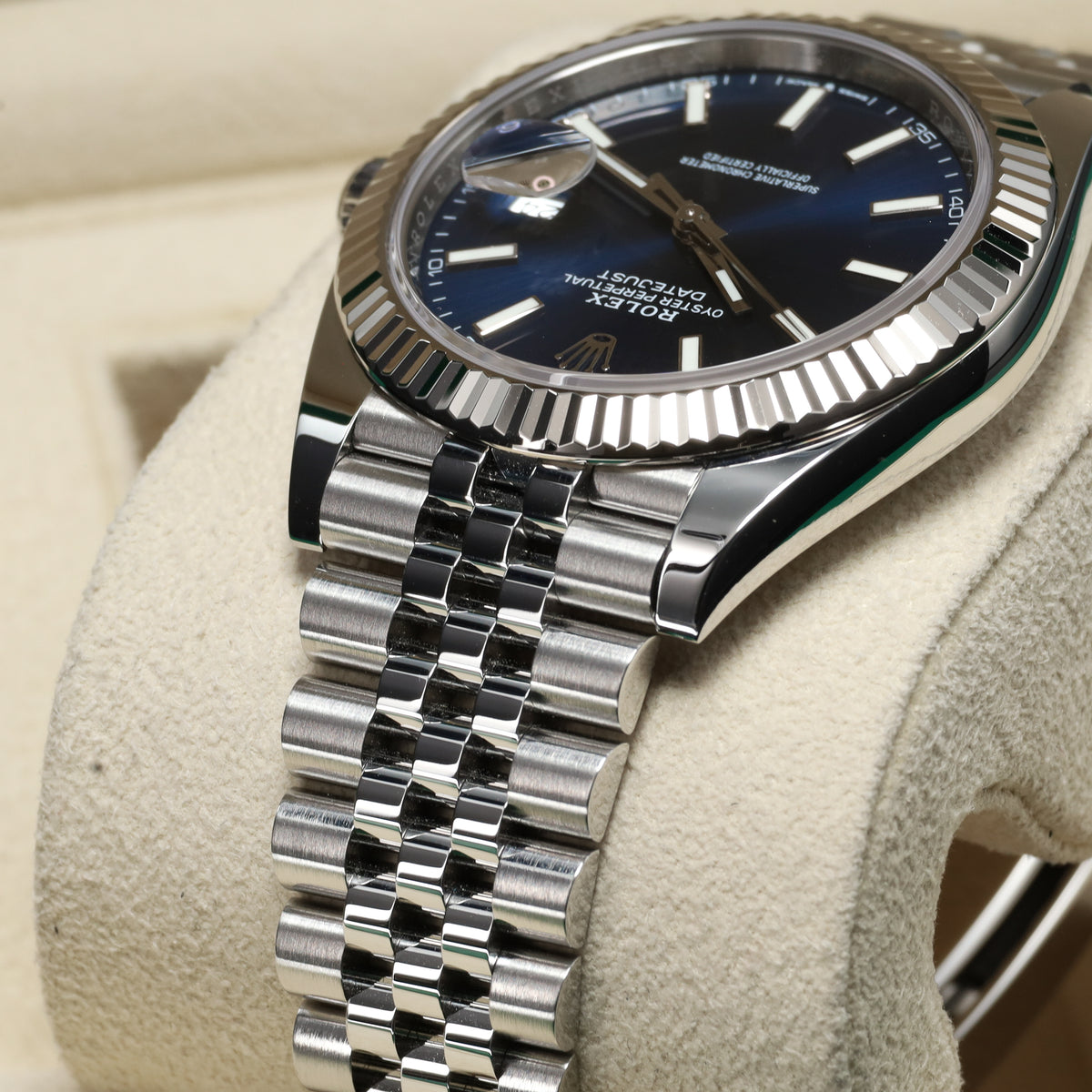 Rolex Datejust 2024 Complete 41mm Oystersteel Blue Dial Fluted Bezel Jubilee Bracelet 126334