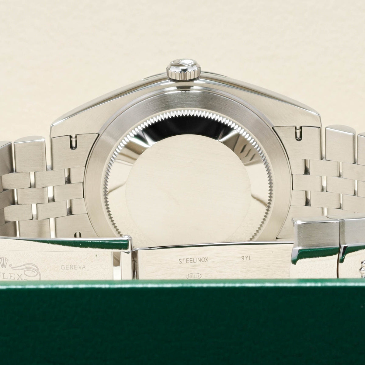 Rolex Datejust 2026 Complete 41mm Oystersteel White Dial 18k White Gold Fluted Bezel Jubilee Bracelet 126334