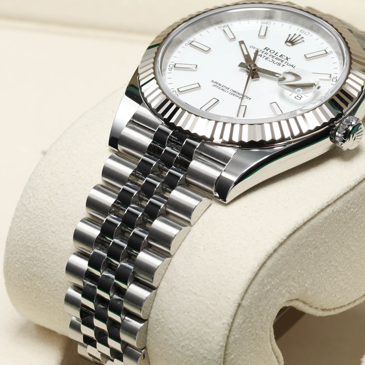 Rolex Datejust 2026 Complete 41mm Oystersteel White Dial 18k White Gold Fluted Bezel Jubilee Bracelet 126334