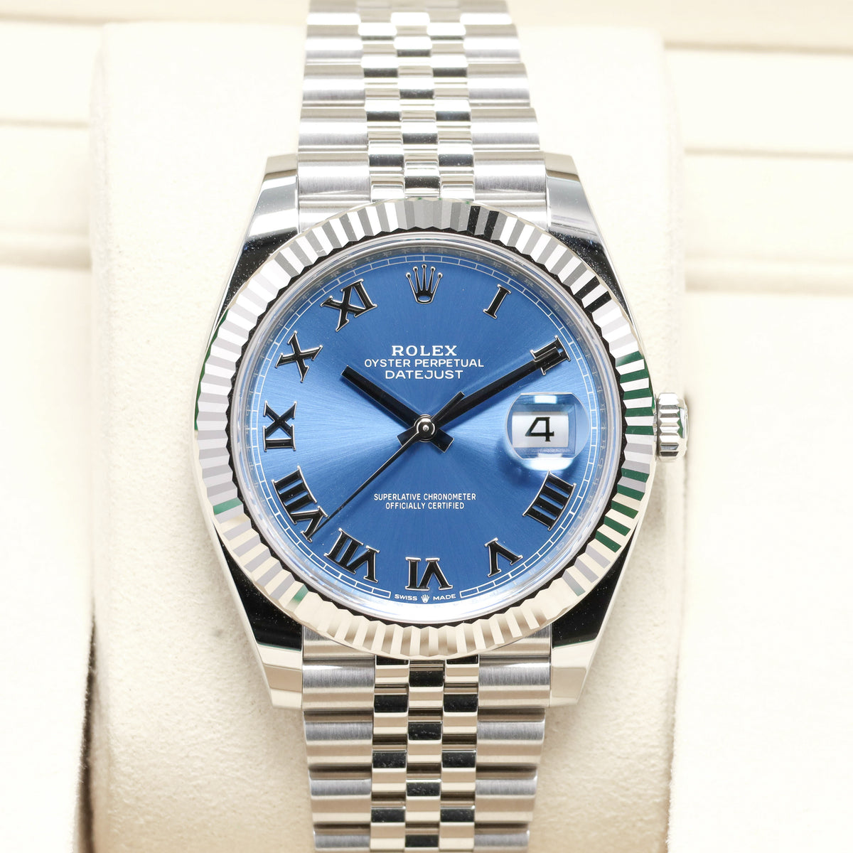 Rolex Datejust 2026 Complete 41mm Oystersteel Azzurro Blue Roman Dial 18k White Gold Fluted Bezel Jubilee Bracelet 126334