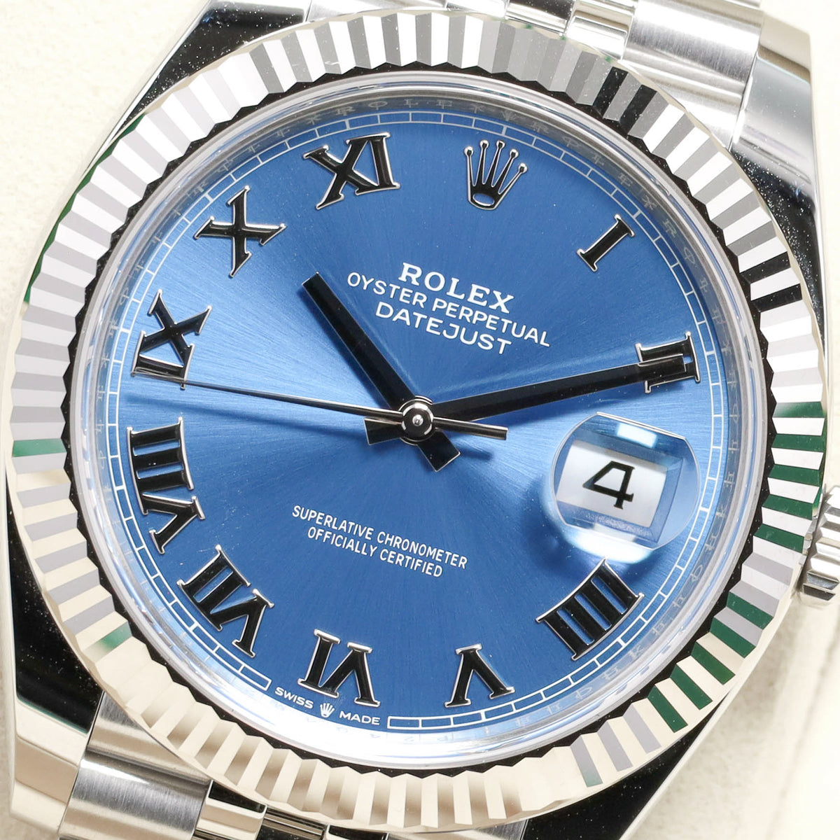 Rolex Datejust 2026 Complete 41mm Oystersteel Azzurro Blue Roman Dial 18k White Gold Fluted Bezel Jubilee Bracelet 126334