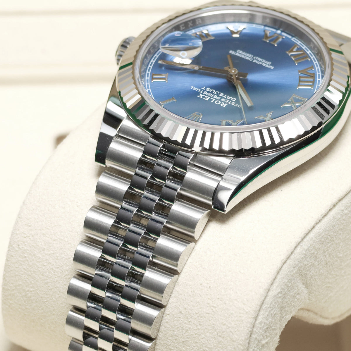 Rolex Datejust 2026 Complete 41mm Oystersteel Azzurro Blue Roman Dial 18k White Gold Fluted Bezel Jubilee Bracelet 126334