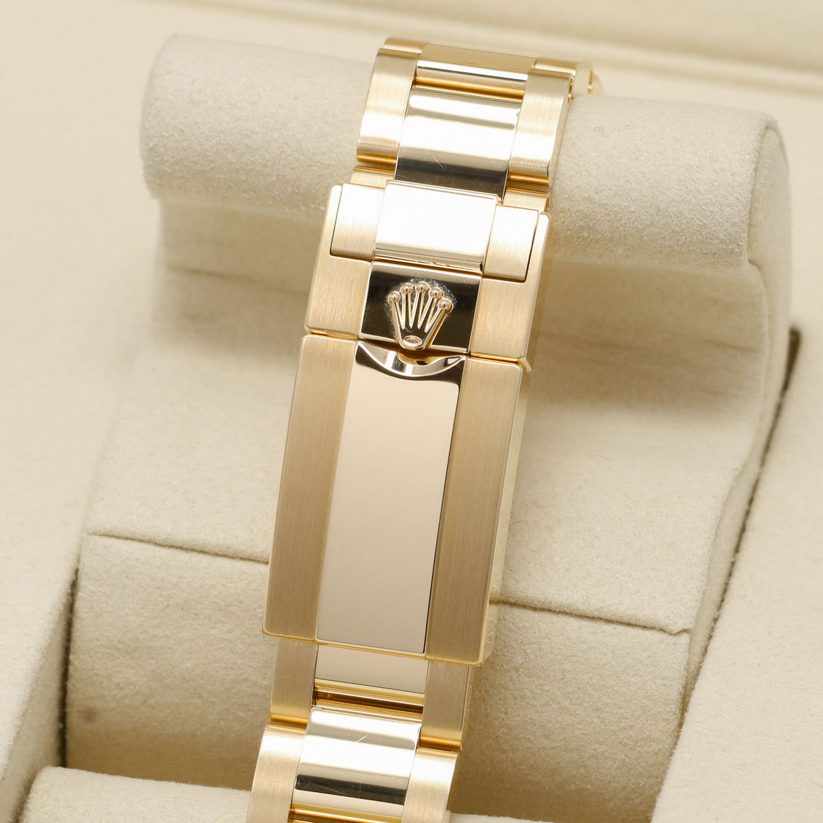 Rolex Daytona 2026 Complete 40mm 18k Yellow Gold White Dial 18k Yellow Gold Tachymeter Bezel 18k Yellow Gold Oyster Bracelet 126508