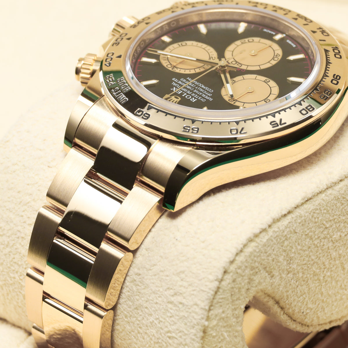 Rolex Daytona 2024 Complete 40mm 18K Yellow Gold Intense Black with Champagne Chronograph Counters Dial  Fixed 18K Yellow Gold Tachymeter Bezel 18K Yellow Gold Oyster Bracelet  126508