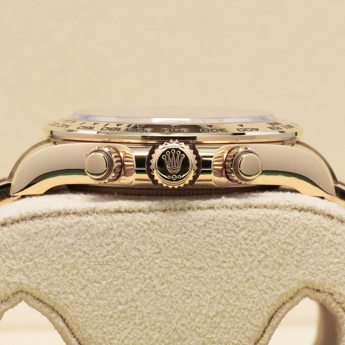 Rolex Daytona 2024 Complete 40mm 18K Yellow Gold Intense Black with Champagne Chronograph Counters Dial  Fixed 18K Yellow Gold Tachymeter Bezel 18K Yellow Gold Oyster Bracelet  126508