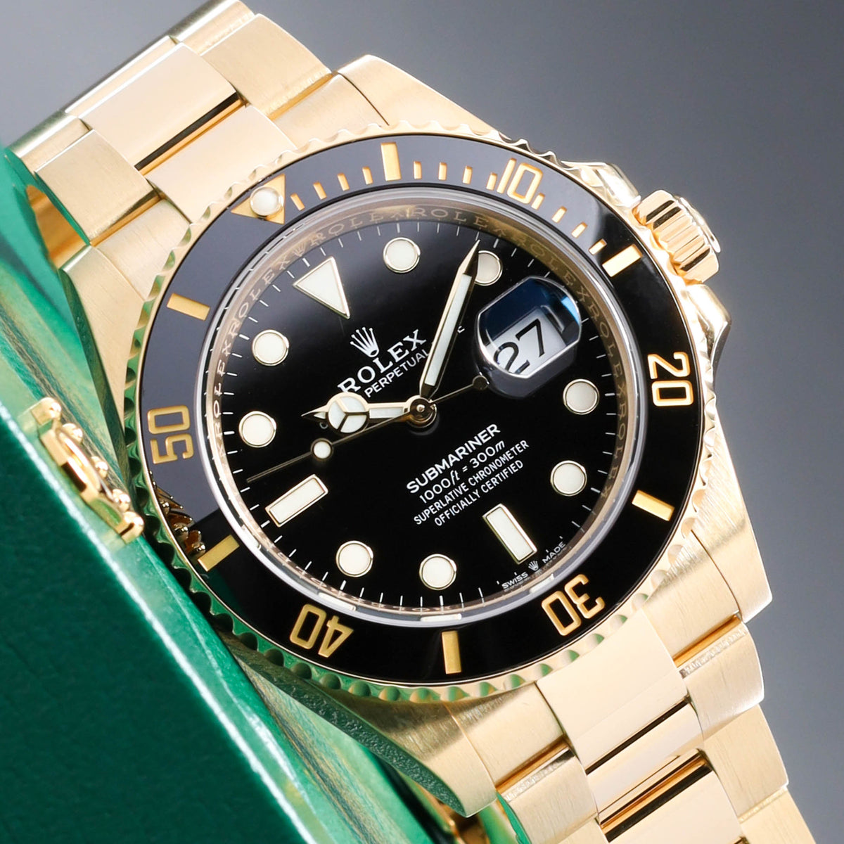 Rolex Submariner 2023 Complete 41mm 18k Yellow Gold Black Dial Black Cerachrom Ceramic Bezel 18k Yellow Gold Oyster Bracelet 126618LN