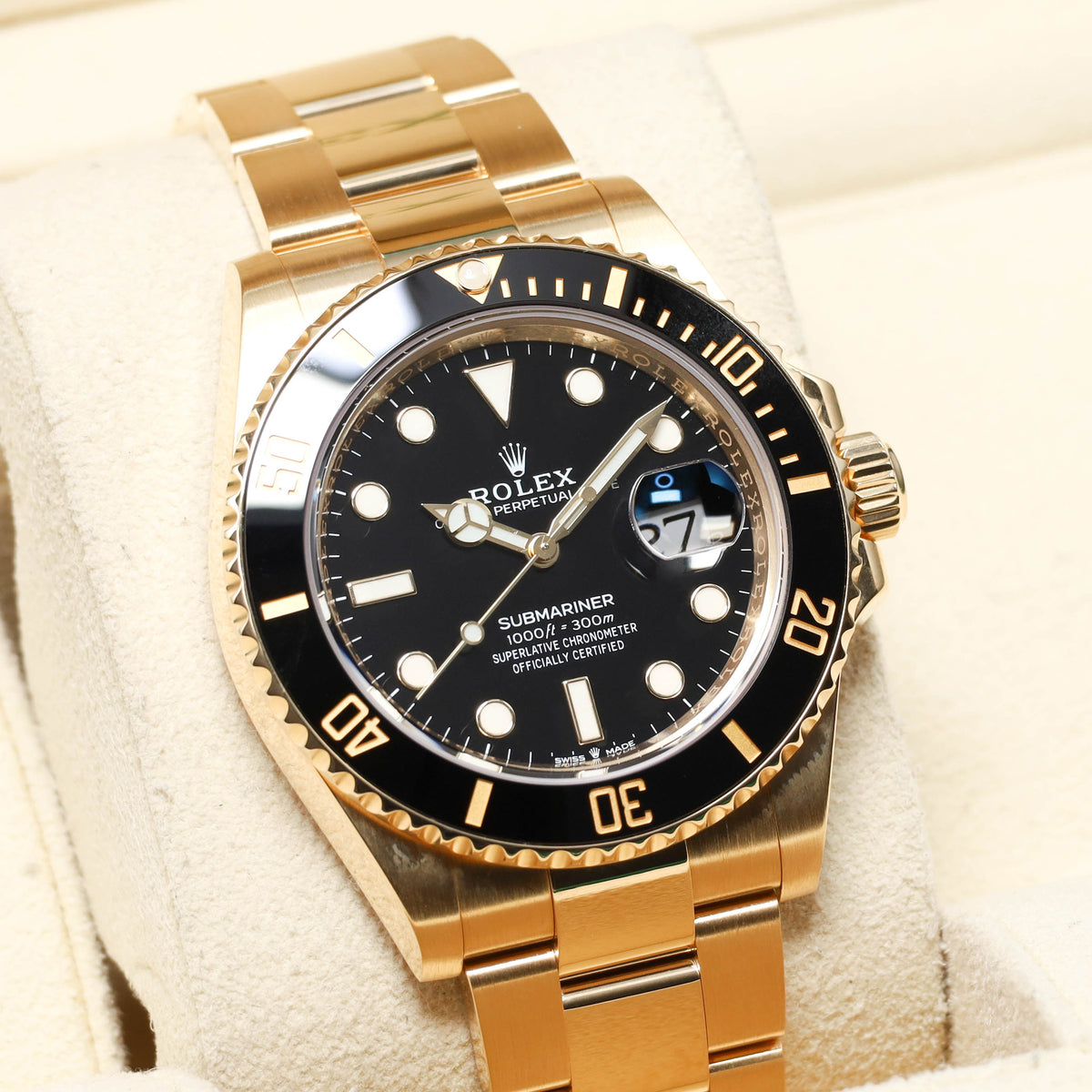 Rolex Submariner 2023 Complete 41mm 18k Yellow Gold Black Dial Black Cerachrom Ceramic Bezel 18k Yellow Gold Oyster Bracelet 126618LN