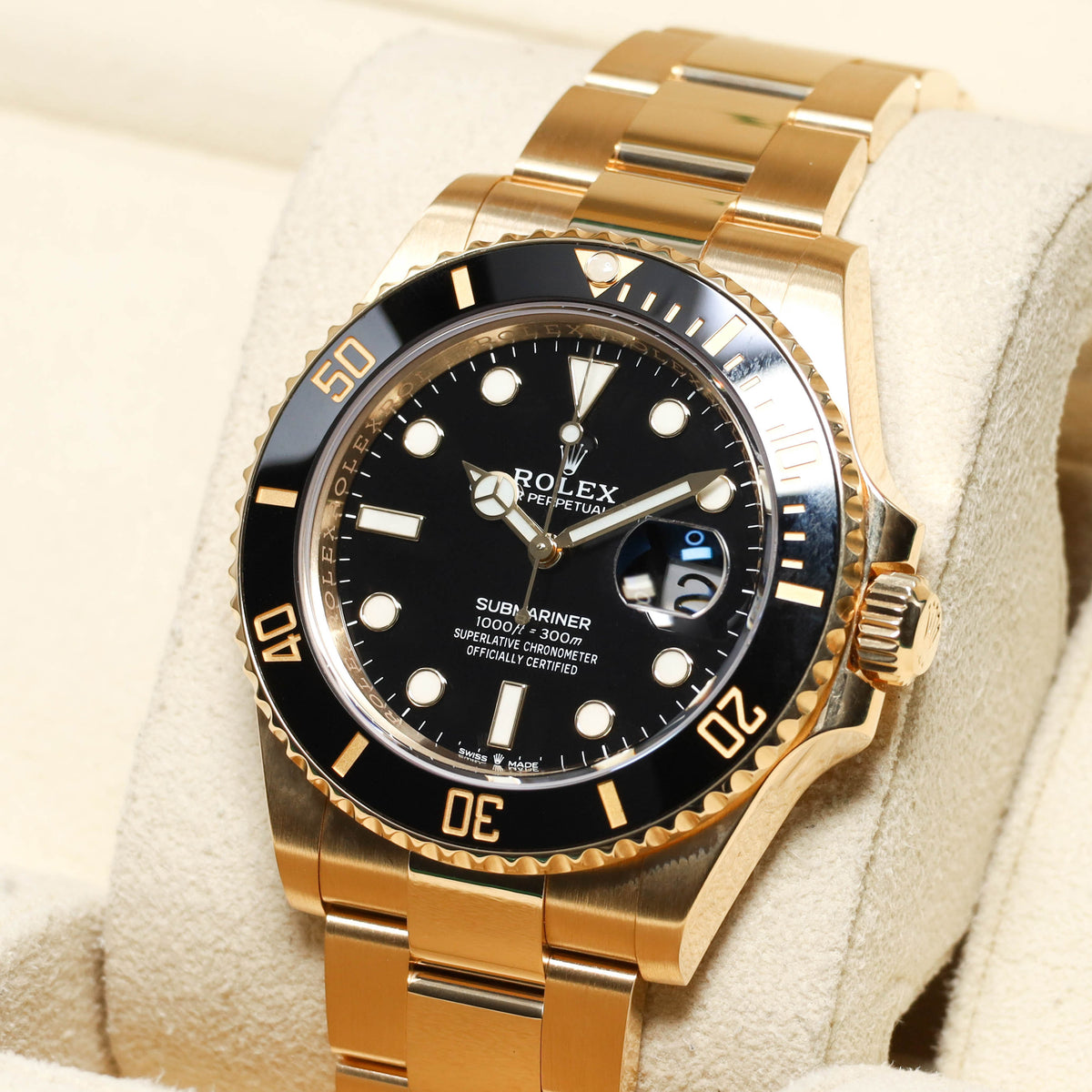 Rolex Submariner 2023 Complete 41mm 18k Yellow Gold Black Dial Black Cerachrom Ceramic Bezel 18k Yellow Gold Oyster Bracelet 126618LN