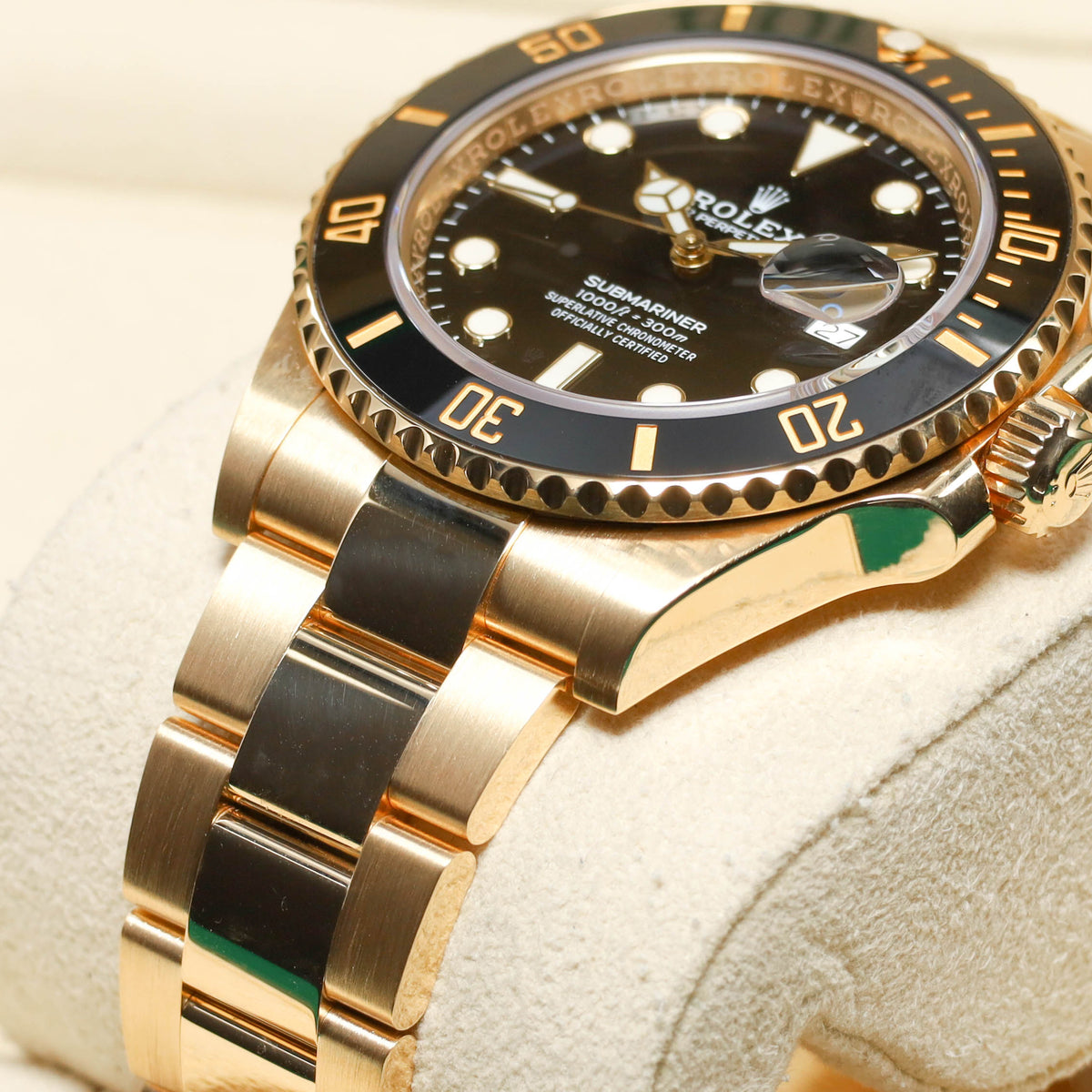 Rolex Submariner 2023 Complete 41mm 18k Yellow Gold Black Dial Black Cerachrom Ceramic Bezel 18k Yellow Gold Oyster Bracelet 126618LN