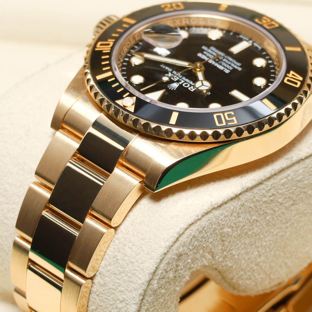 Rolex Submariner 2023 Complete 41mm 18k Yellow Gold Black Dial Black Cerachrom Ceramic Bezel 18k Yellow Gold Oyster Bracelet 126618LN