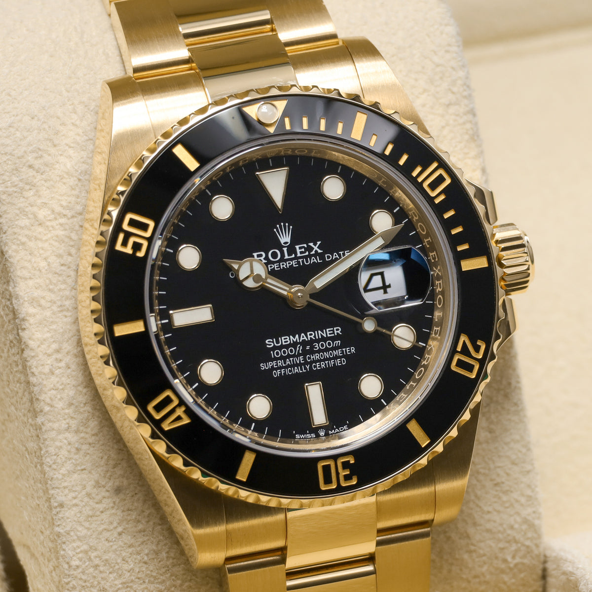 Rolex Submariner Date 41mm 18k Yellow Gold Black Dial Unidirectional Rotatable Bezel 18k Yellow Gold Oyster Bracelet 126618LN