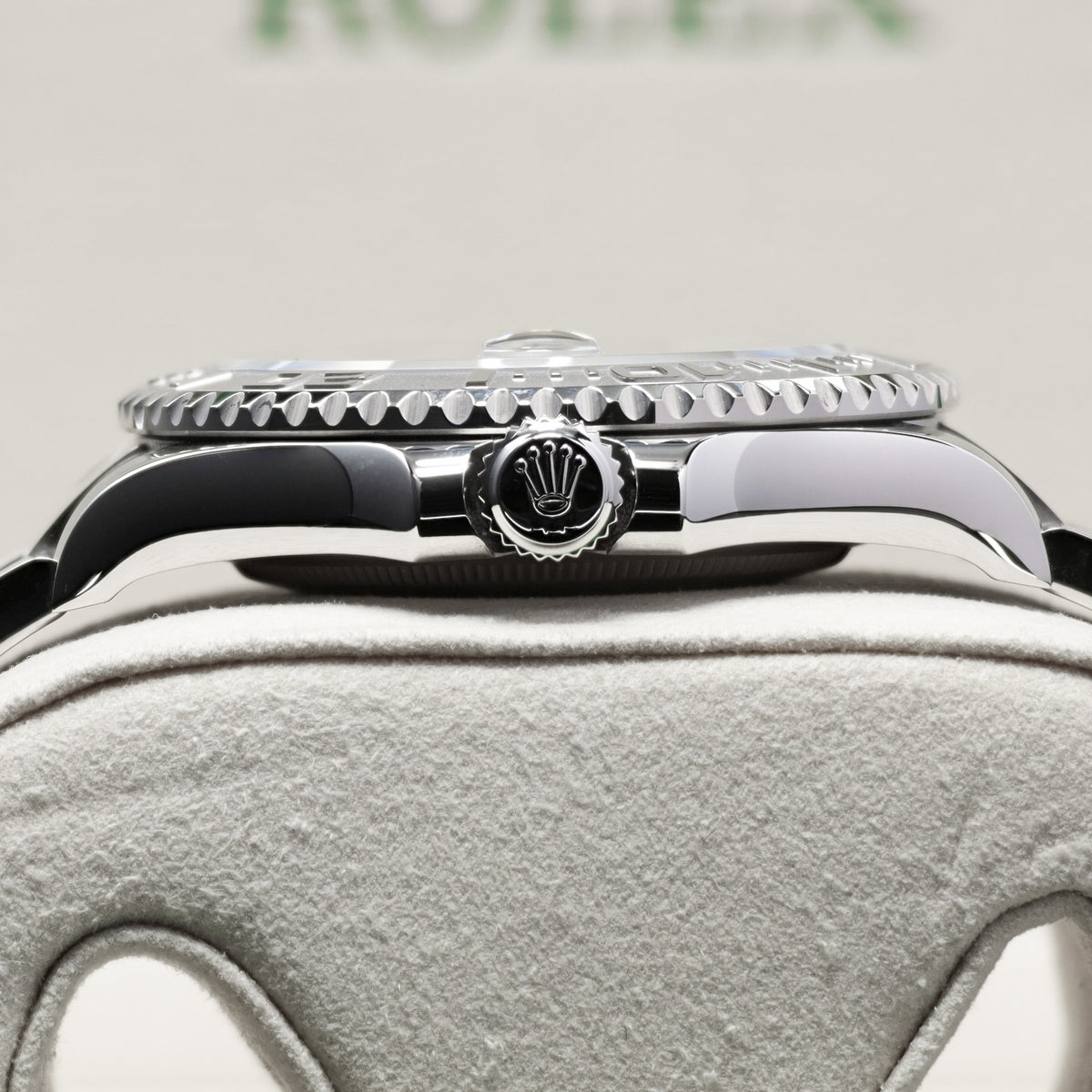 Rolex Yacht Master 2025 Complete 40mm Oystersteel Blue Sunburst Solid Platinum Bidirectional Rotating Bezel Oyster Bracelet 126622