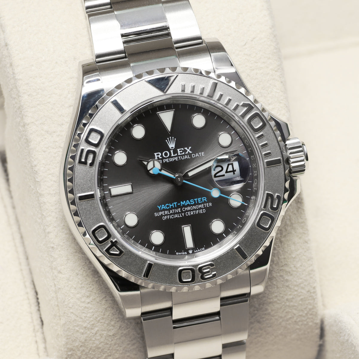 Rolex Yacht Master II 2020 Complete 40mm Oystersteel and Platinum Slate / Rhodium with Blue Accents Dial Solid Platinum Bidirectional Rotating Bezel Oyster Bracelet with Oysterlock Clasp and Easylink Extension 126622