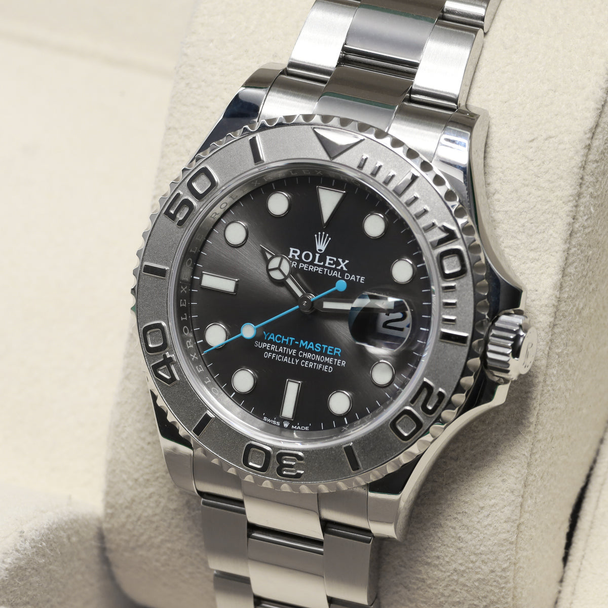 Rolex Yacht Master II 2020 Complete 40mm Oystersteel and Platinum Slate / Rhodium with Blue Accents Dial Solid Platinum Bidirectional Rotating Bezel Oyster Bracelet with Oysterlock Clasp and Easylink Extension 126622