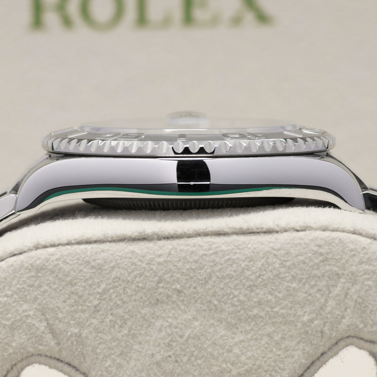 Rolex Yacht Master II 2020 Complete 40mm Oystersteel and Platinum Slate / Rhodium with Blue Accents Dial Solid Platinum Bidirectional Rotating Bezel Oyster Bracelet with Oysterlock Clasp and Easylink Extension 126622