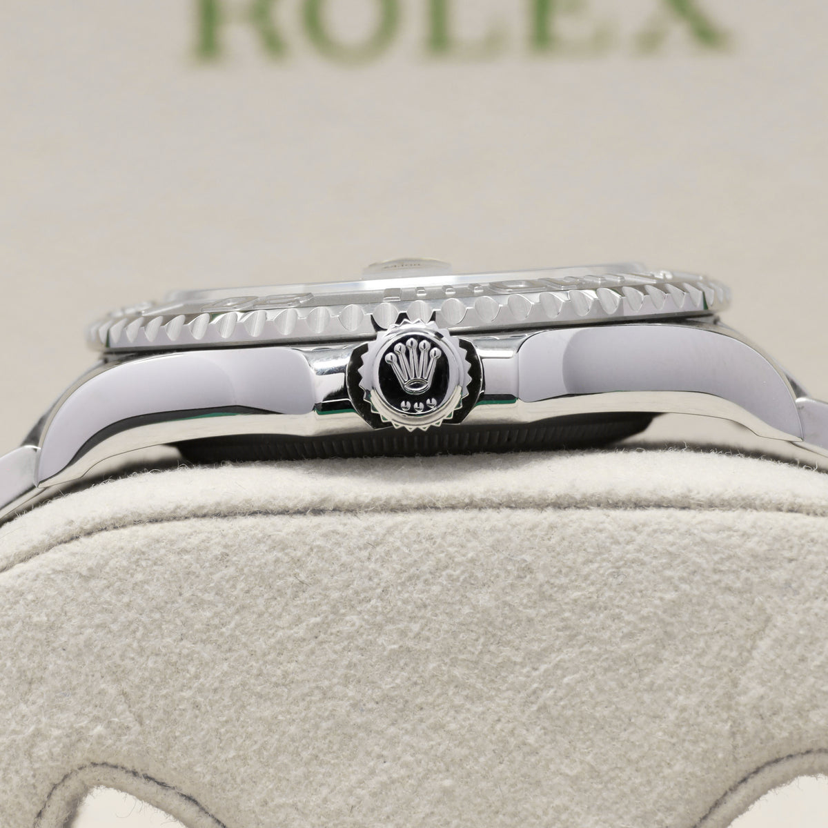 Rolex Yacht Master II 2020 Complete 40mm Oystersteel and Platinum Slate / Rhodium with Blue Accents Dial Solid Platinum Bidirectional Rotating Bezel Oyster Bracelet with Oysterlock Clasp and Easylink Extension 126622