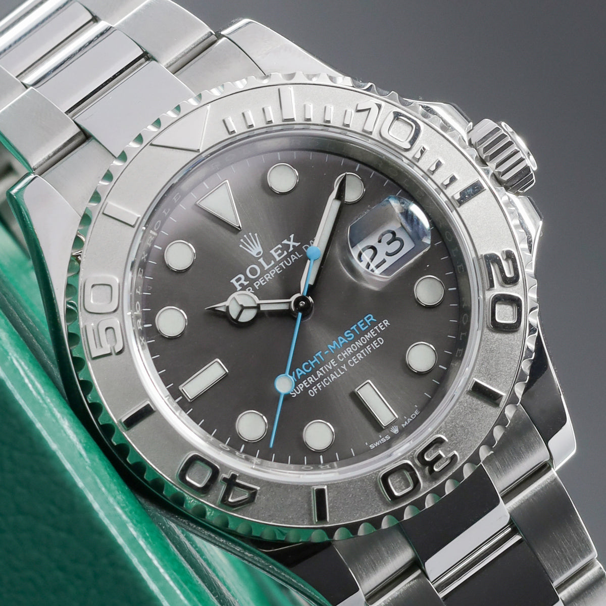 Rolex Yacht Master II 2020 Complete 40mm Oystersteel and Platinum Slate / Rhodium with Blue Accents Dial Solid Platinum Bidirectional Rotating Bezel Oyster Bracelet with Oysterlock Clasp and Easylink Extension 126622