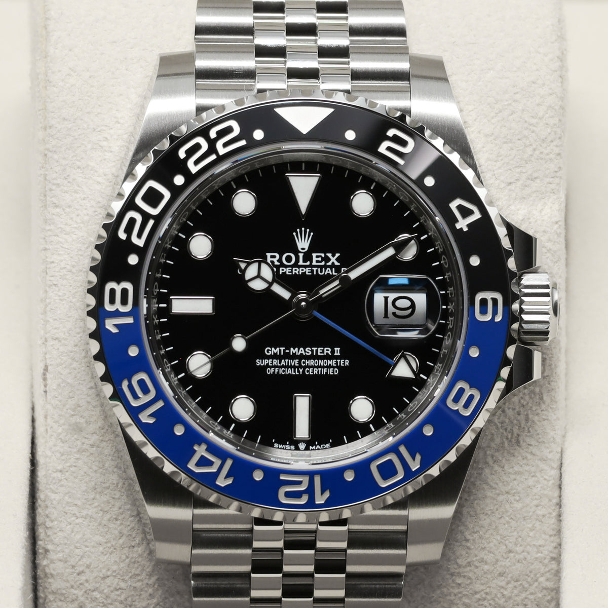 Rolex GMT Master II "Bat Girl" 2026 Complete 40mm  Oystersteel (Stainless Steel)  Black Dial Bidirectional Rotating Blue and Black Cerachrom Ceramic Bezel  Oystersteel Jubilee Bracelet with Oysterlock Safety Clasp 126710BLNR