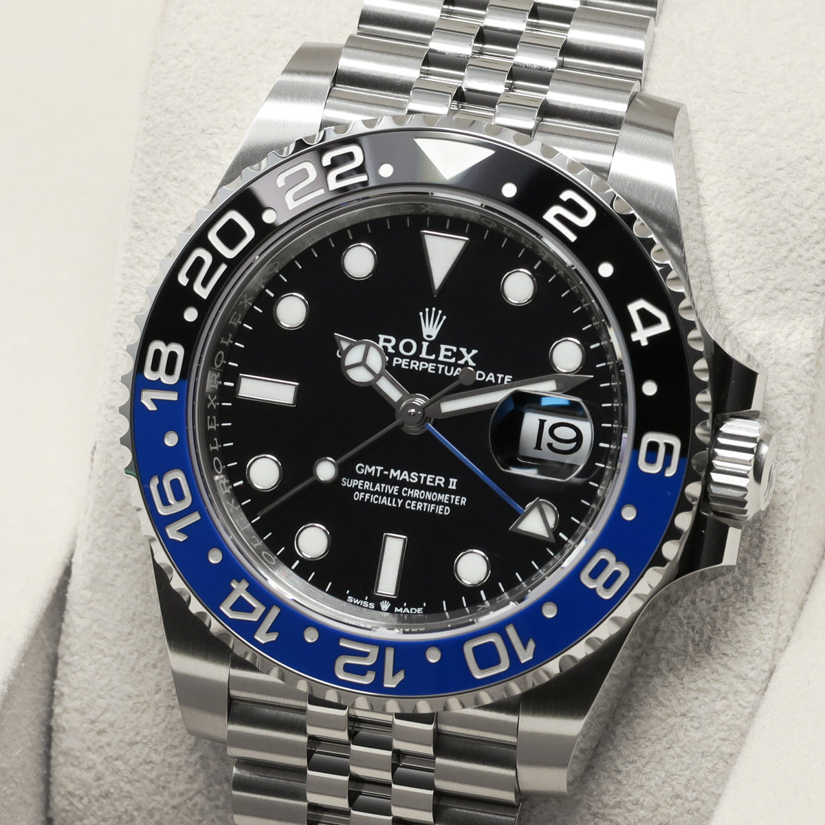 Rolex GMT Master II "Bat Girl" 2026 Complete 40mm  Oystersteel (Stainless Steel)  Black Dial Bidirectional Rotating Blue and Black Cerachrom Ceramic Bezel  Oystersteel Jubilee Bracelet with Oysterlock Safety Clasp 126710BLNR