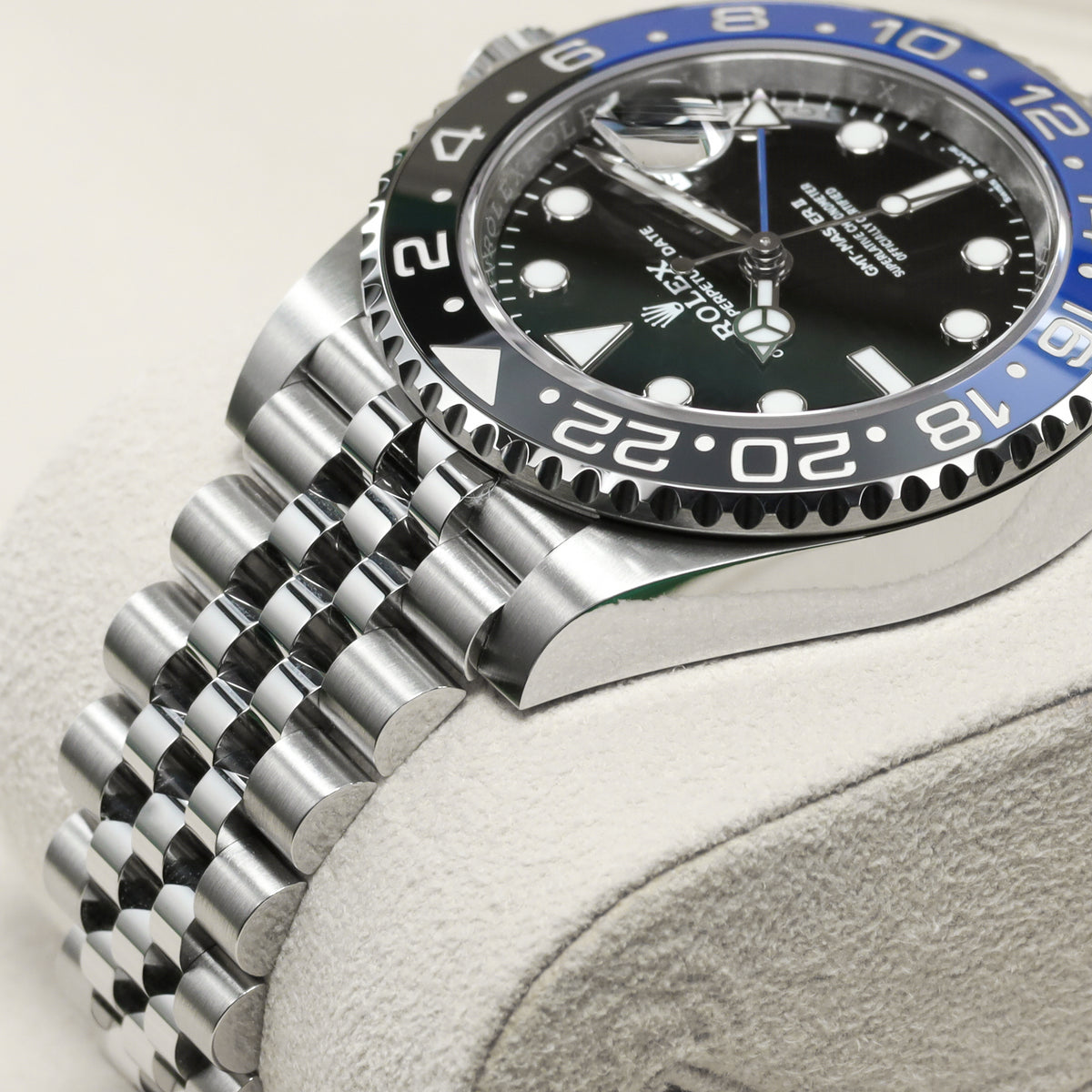 Rolex GMT Master II "Bat Girl" 2026 Complete 40mm  Oystersteel (Stainless Steel)  Black Dial Bidirectional Rotating Blue and Black Cerachrom Ceramic Bezel  Oystersteel Jubilee Bracelet with Oysterlock Safety Clasp 126710BLNR