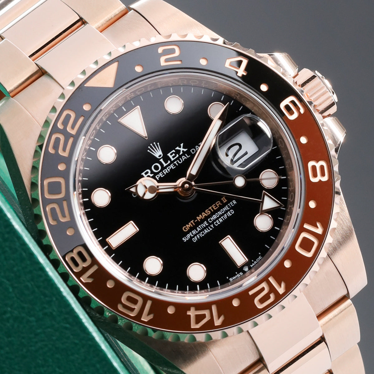 Rolex GMT Master II Complete 40mm 18K Everose Gold Black Dial Brown & Black Cerachrom Ceramic with 18K Everose Gold Bezel 18K Everose Gold Oyster Bracelet 126715CHNR