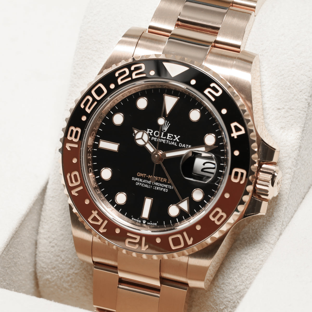 Rolex GMT Master II Complete 40mm 18K Everose Gold Black Dial Brown & Black Cerachrom Ceramic with 18K Everose Gold Bezel 18K Everose Gold Oyster Bracelet 126715CHNR