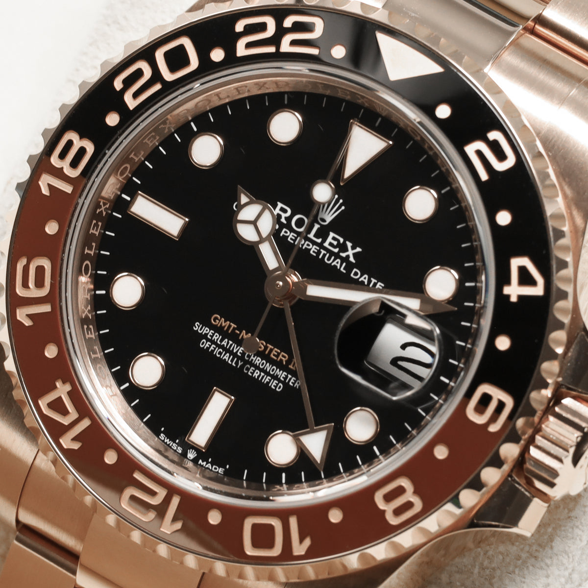 Rolex GMT Master II Complete 40mm 18K Everose Gold Black Dial Brown & Black Cerachrom Ceramic with 18K Everose Gold Bezel 18K Everose Gold Oyster Bracelet 126715CHNR