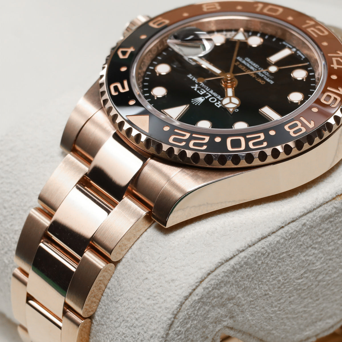 Rolex GMT Master II Complete 40mm 18K Everose Gold Black Dial Brown & Black Cerachrom Ceramic with 18K Everose Gold Bezel 18K Everose Gold Oyster Bracelet 126715CHNR