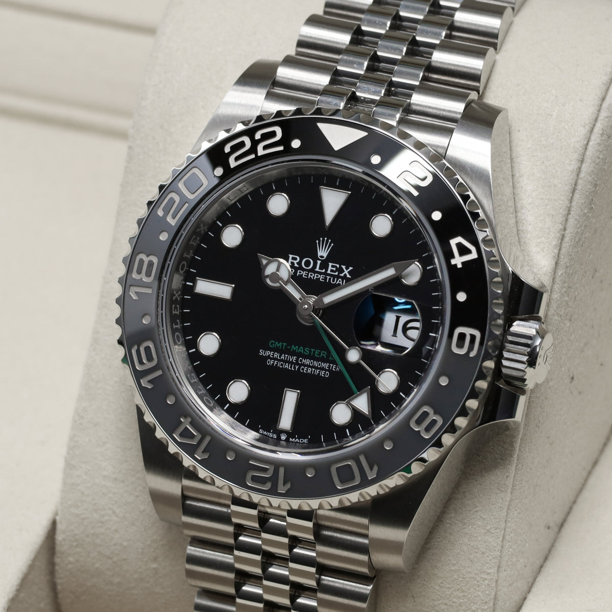 Rolex GMT Master II Bruce Wayne 2026 Complete 40mm Oystersteel Black Dial Black and Grey Cerachrom Ceramic Bezel Jubilee Bracelet 126710GRNR