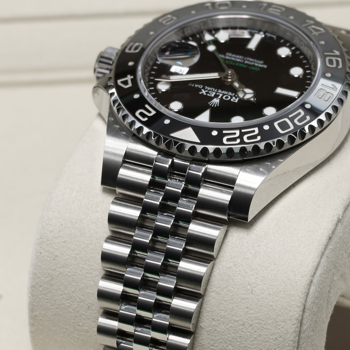 Rolex GMT Master II Bruce Wayne 2026 Complete 40mm Oystersteel Black Dial Black and Grey Cerachrom Ceramic Bezel Jubilee Bracelet 126710GRNR