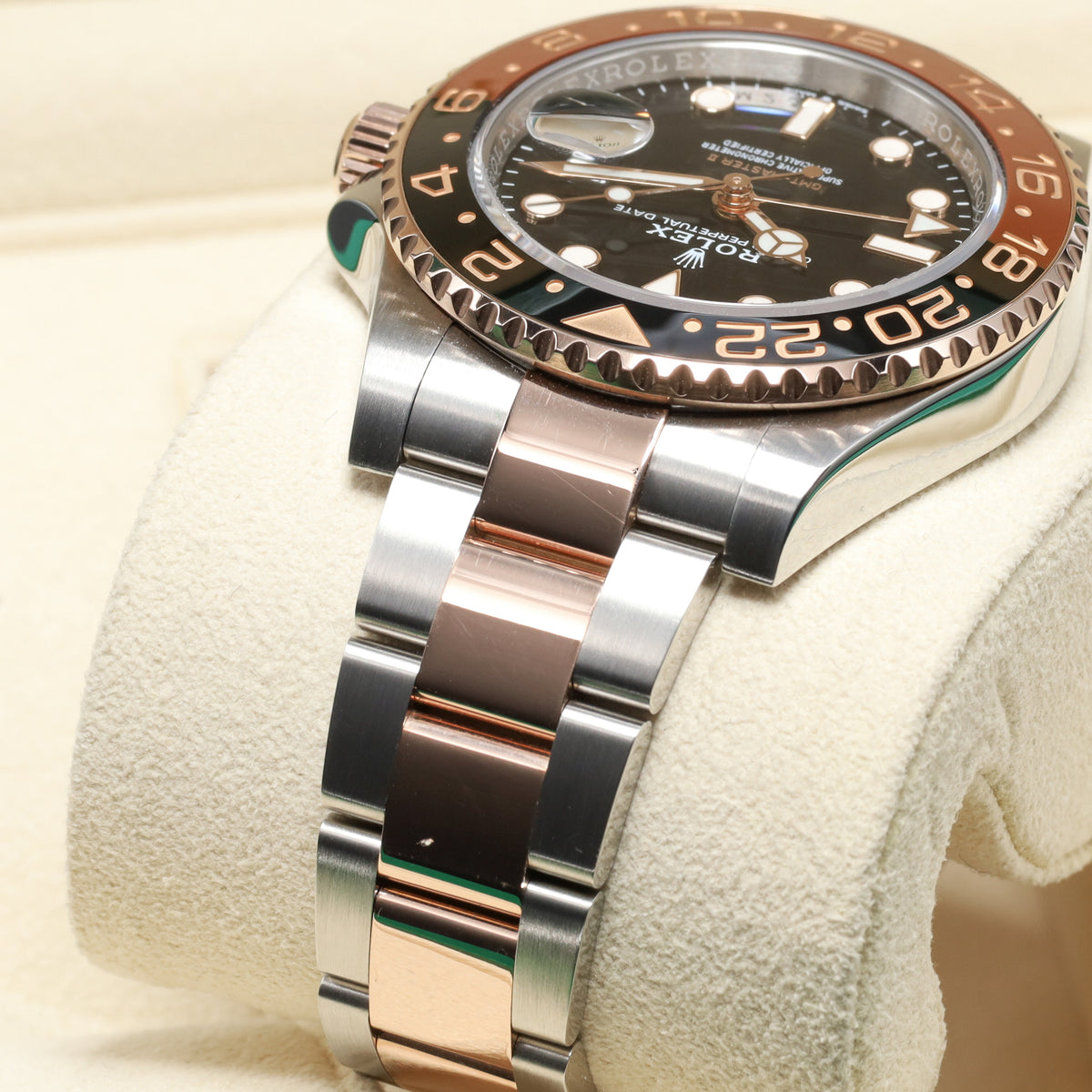 Rolex GMT Master II Rootbeer 2022 Complete 40mm Oystersteel 18k Everose Gold Black Dial Brown Black Cerachrom Two-tone Oyster Bracelet 126711CHNR
