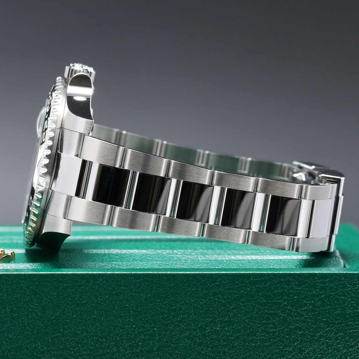 Rolex GMT Master II Sprite 2025 Complete 40mm Oystersteel  Black Dial Green And Black Cerachrom Bezel Oyster Bracelet 126720VTNR