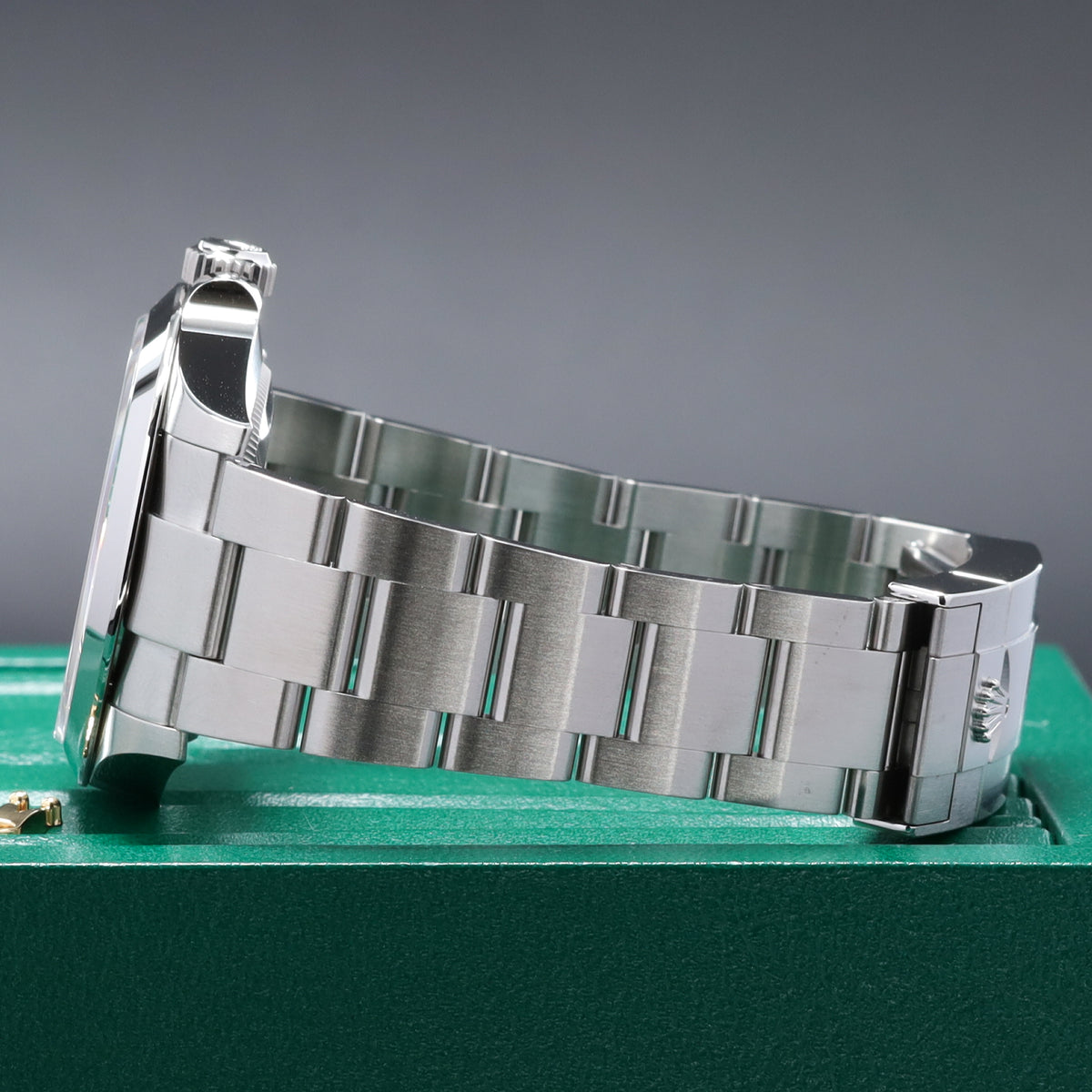 Rolex Airking 2025 Complete 40mm Oystersteel Black Dial Smooth Bezel Oyster Bracelet 126900