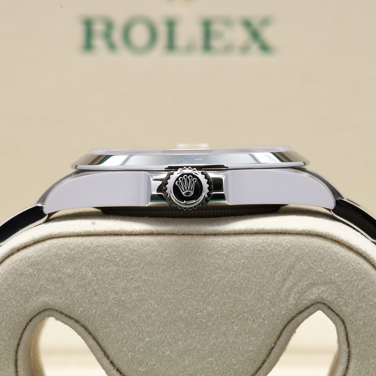 Rolex Airking 2025 Complete 40mm Oystersteel Black Dial Smooth Bezel Oyster Bracelet 126900
