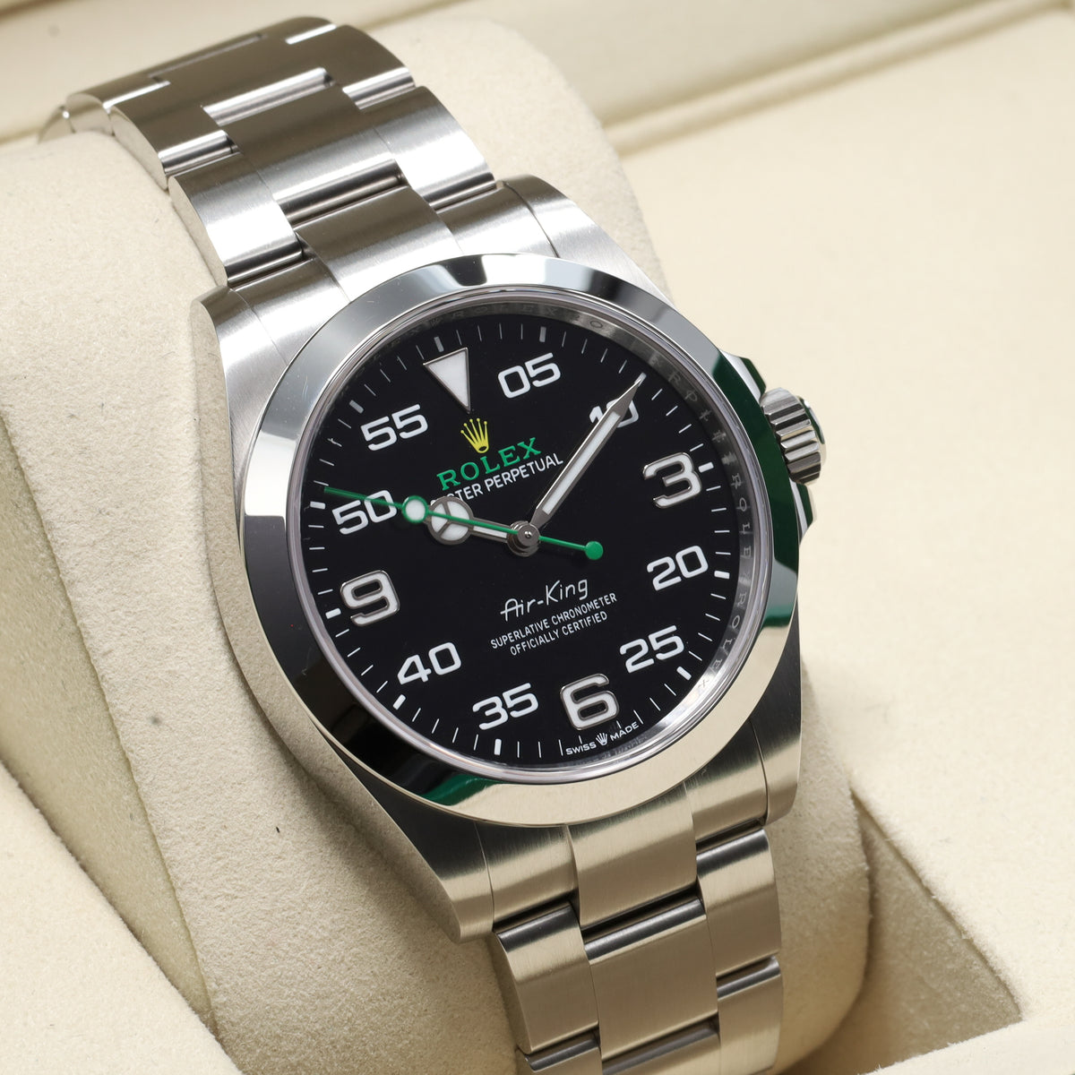 Rolex Airking 2025 Complete 40mm Oystersteel Black Dial Smooth Bezel Oyster Bracelet 126900
