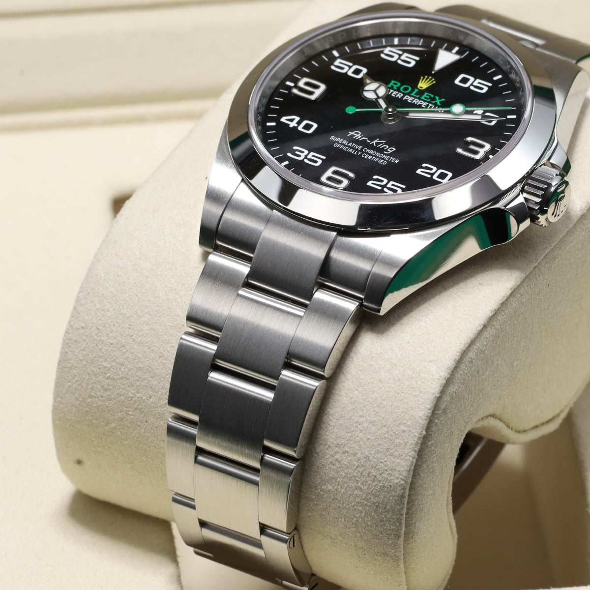Rolex Airking 2025 Complete 40mm Oystersteel Black Dial Smooth Bezel Oyster Bracelet 126900