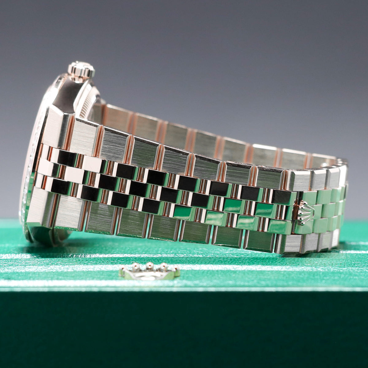 Rolex Land Dweller 2026 Complete 36mm 18k Rose Gold White Honeycomb Baguette Diamond Dial Diamond Bezel Jubilee Bracelet 127285TBR