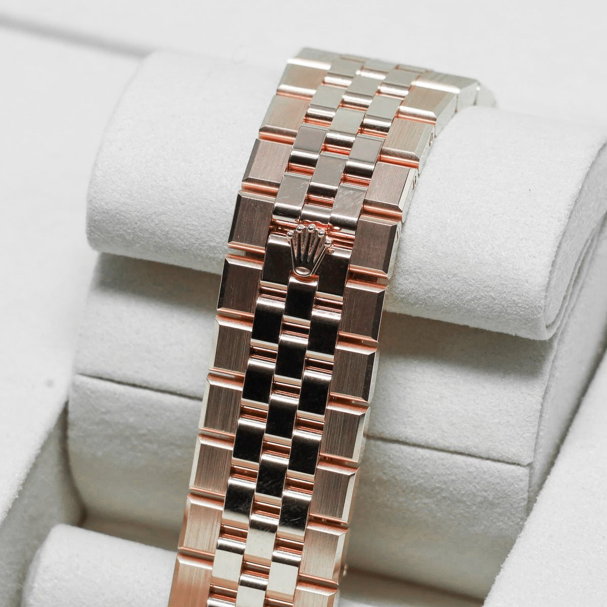 Rolex Land Dweller 2026 Complete 36mm 18k Rose Gold White Honeycomb Baguette Diamond Dial Diamond Bezel Jubilee Bracelet 127285TBR