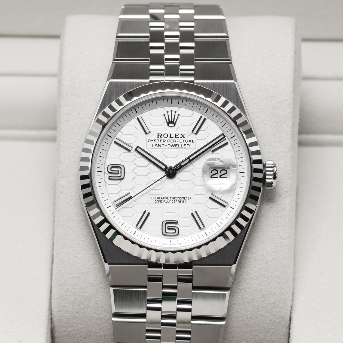 Rolex Land Dweller 2026 Complete 40mm Oystersteel and 18k White Gold Intense White Honeycomb Motif Dial 18k White Gold Fluted Bezel Oystersteel Flat Jubilee Bracelet with Concealed Crownclasp 127334