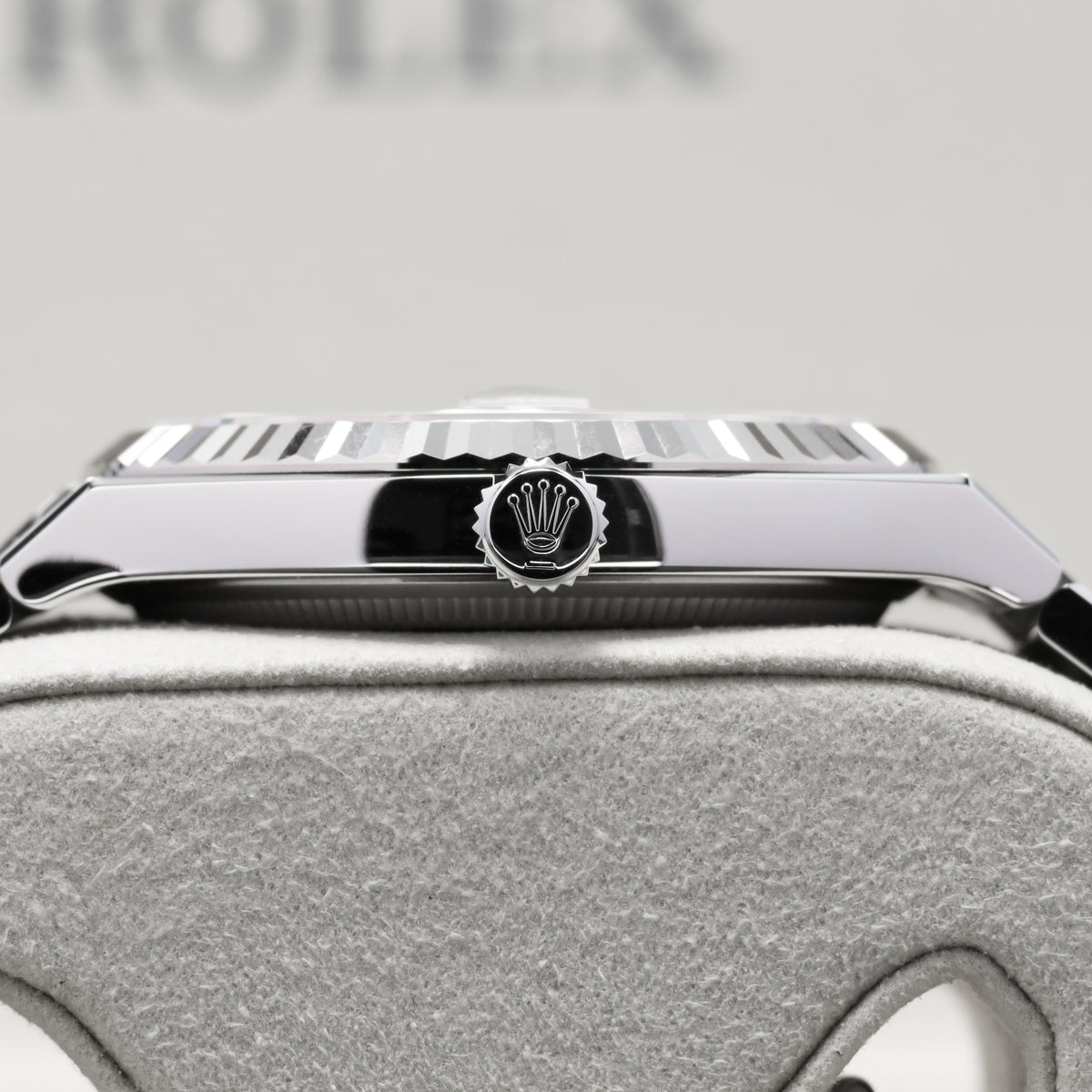 Rolex Land Dweller 2026 Complete 40mm Oystersteel and 18k White Gold Intense White Honeycomb Motif Dial 18k White Gold Fluted Bezel Oystersteel Flat Jubilee Bracelet with Concealed Crownclasp 127334