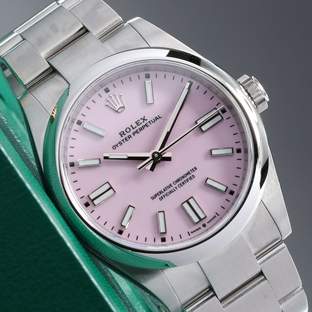 Rolex Oyster Perpetual 2026 Complete 41mm Oystersteel Pink Dial Smooth Domed Bezel Oyster Bracelet 134300